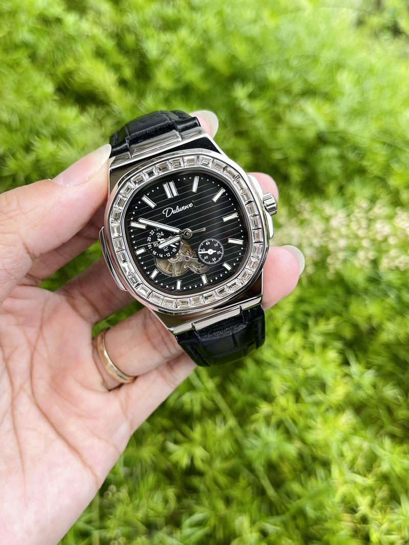 Dulunwe Luxury Men's Watch